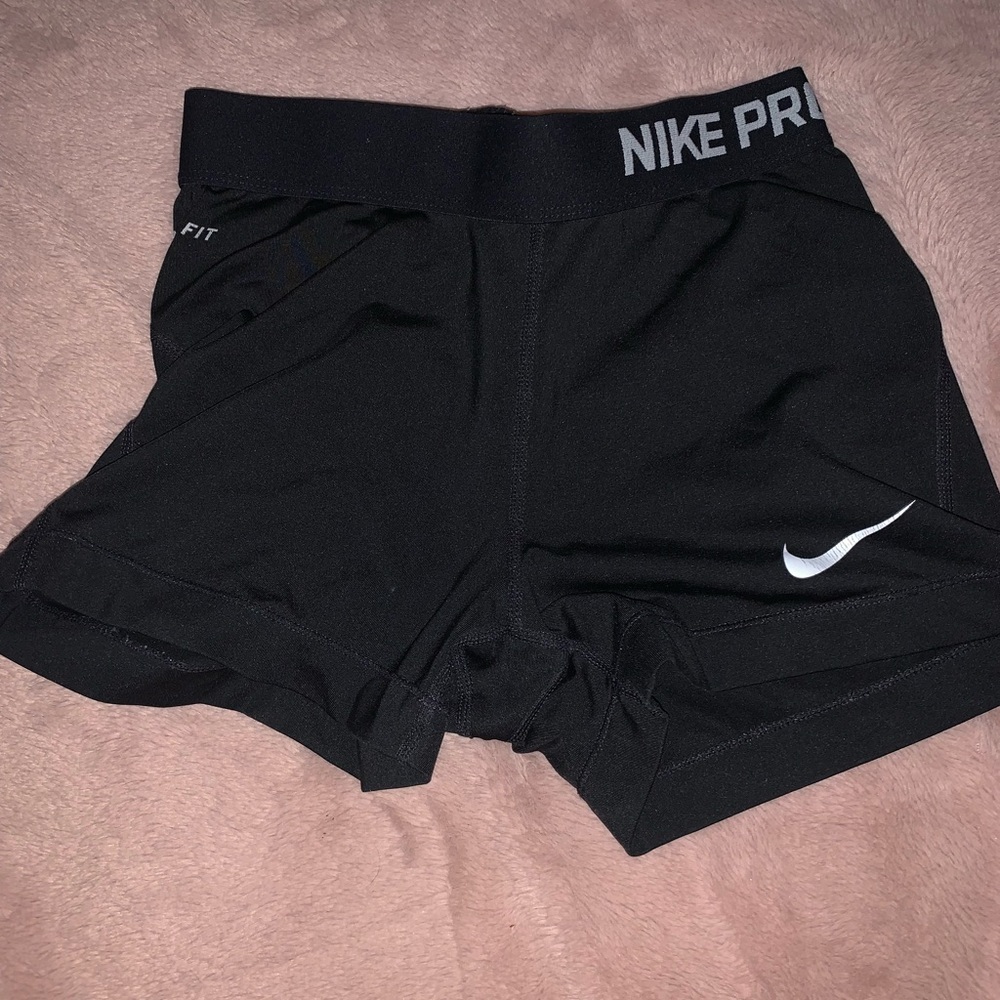 Black nike pros